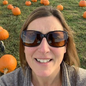 Meet your Posher, Elizabeth